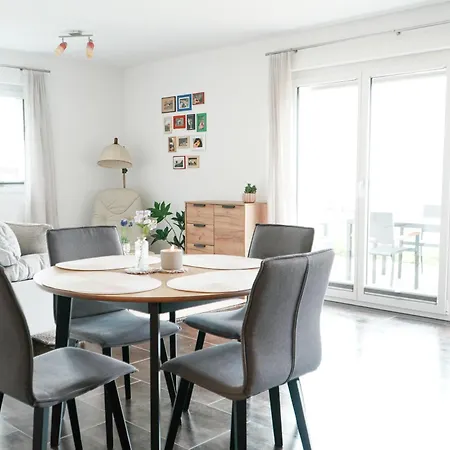Glisch A Apartment